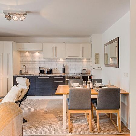 Apartment Cosmiques - Alpes Travel - Central Chamonix - Sleeps 4 エクステリア 写真
