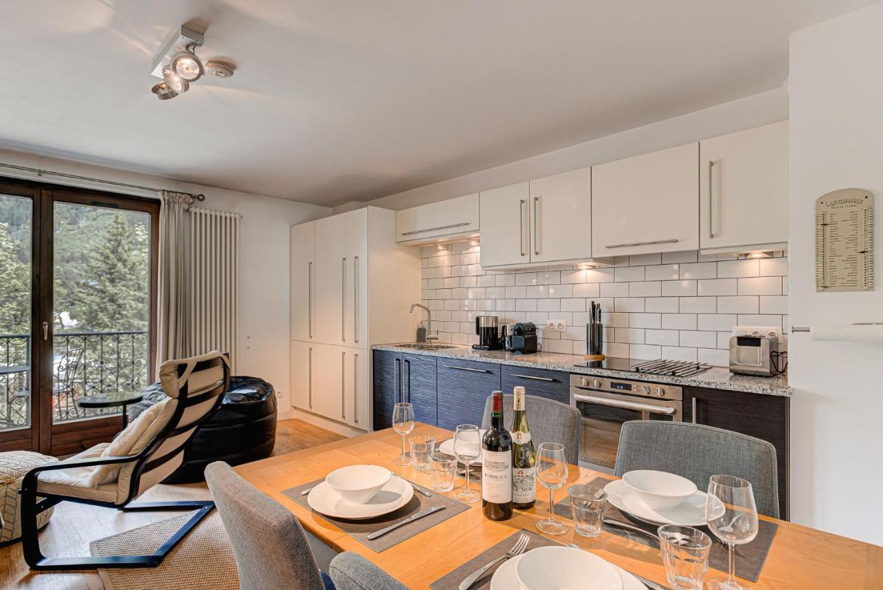 Apartment Cosmiques - Alpes Travel - Central Chamonix - Sleeps 4 エクステリア 写真