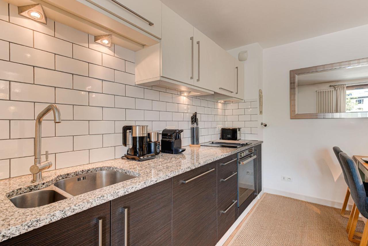 Apartment Cosmiques - Alpes Travel - Central Chamonix - Sleeps 4 エクステリア 写真