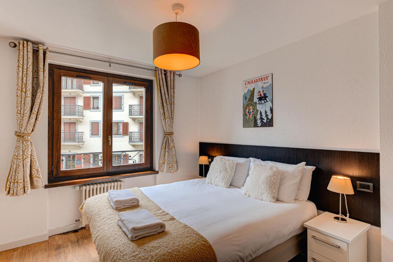 Apartment Cosmiques - Alpes Travel - Central Chamonix - Sleeps 4 エクステリア 写真