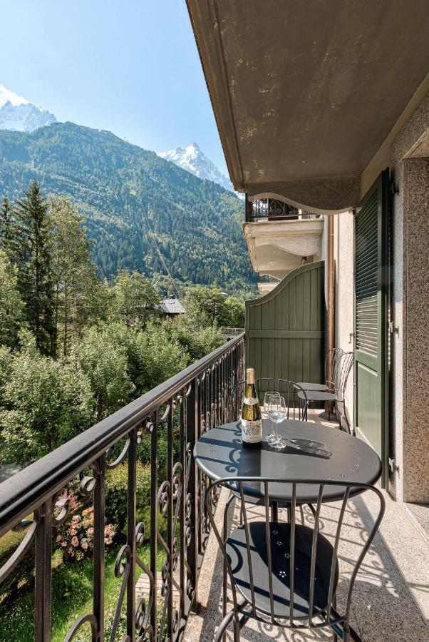 Apartment Cosmiques - Alpes Travel - Central Chamonix - Sleeps 4 エクステリア 写真