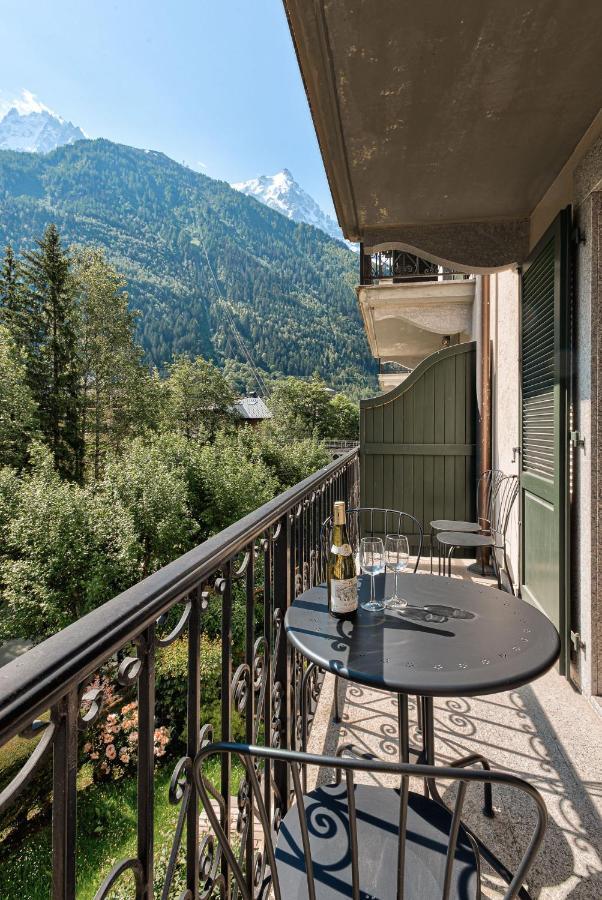 Apartment Cosmiques - Alpes Travel - Central Chamonix - Sleeps 4 エクステリア 写真